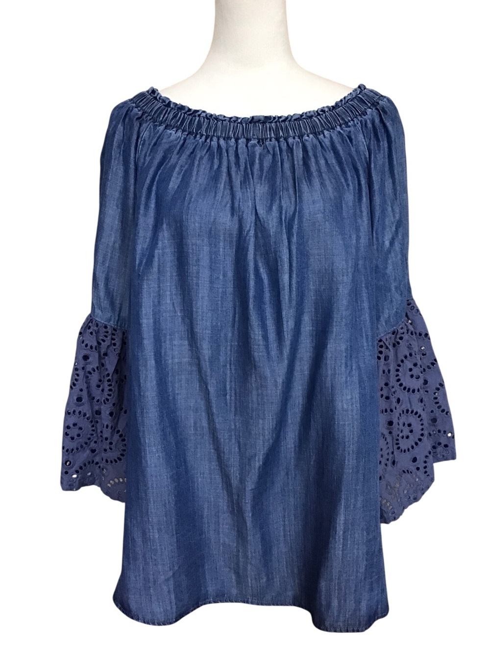 DG2 Diane Gilman Blue Cotton Off The Shoulder Embroidered Bell Sleeve TOP NWT - Picture 2 of 7